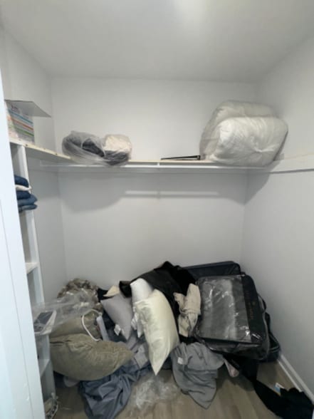 Building Photo - 8001 Chanute Pl