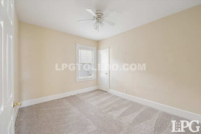 Building Photo - 4017 Overland Pkwy