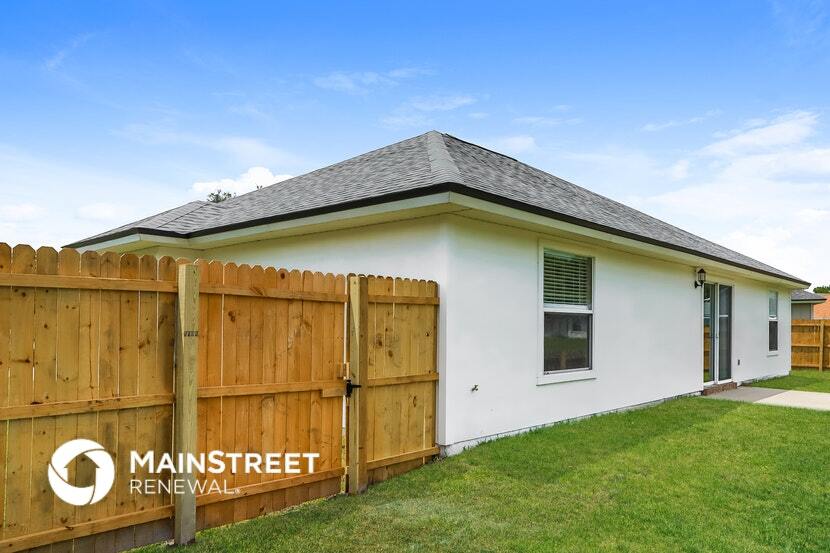 Building Photo - 1368 Summerbrook Dr