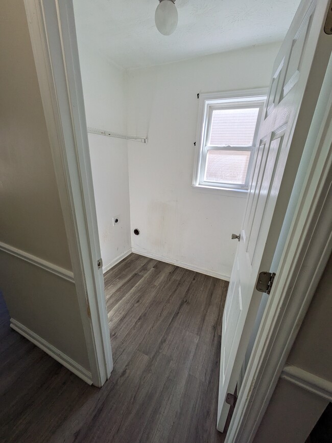 Building Photo - 375 Searchlight Dr