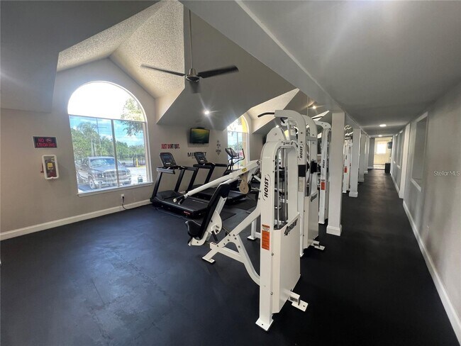 Building Photo - 4540 Commander Dr