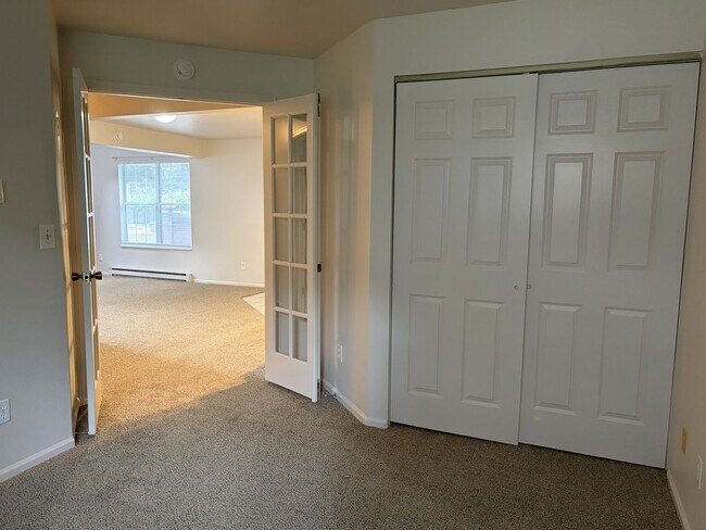 Building Photo - 3565 Windmill Dr
