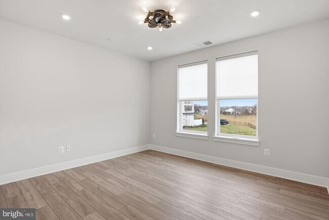Building Photo - 111 Marshgrass Wy