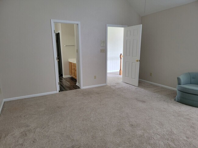 Building Photo - 1110 Carriage Ct