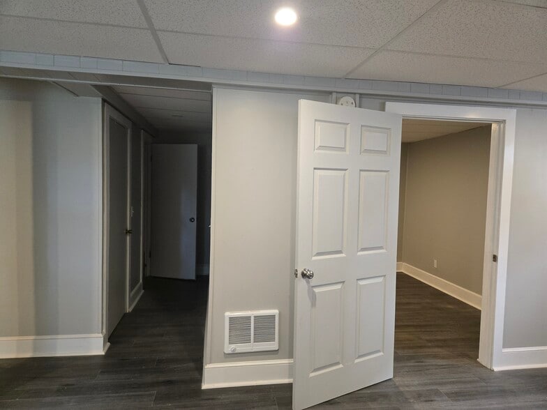 Building Photo - 47 Volturno St