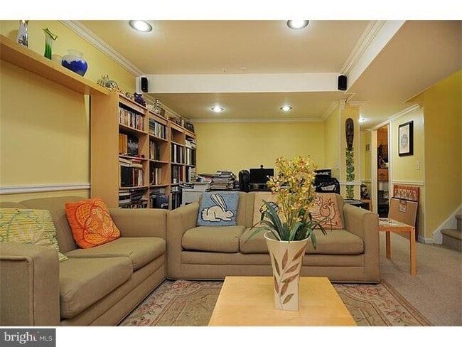 Building Photo - 83 Shelley Cir