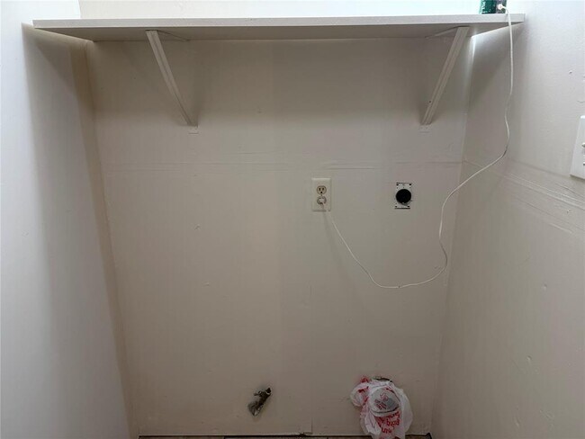 Building Photo - 4519 Keota Dr