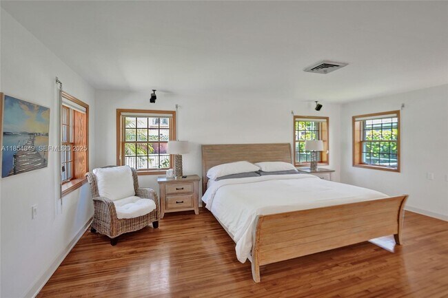 Building Photo - 609 Isle of Palms Dr