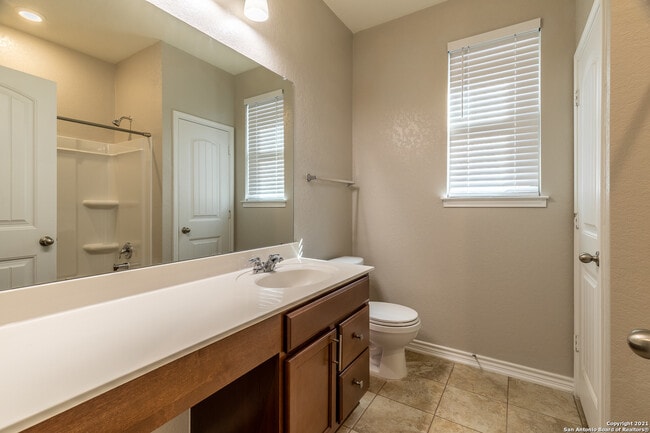 Building Photo - 682 Pond Springs