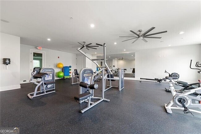 Building Photo - 6890 Peachtree Dunwoody Rd