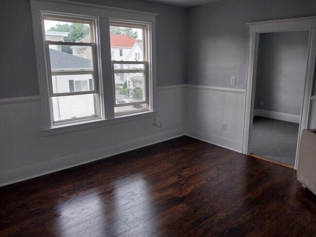 Building Photo - 48 Covell St