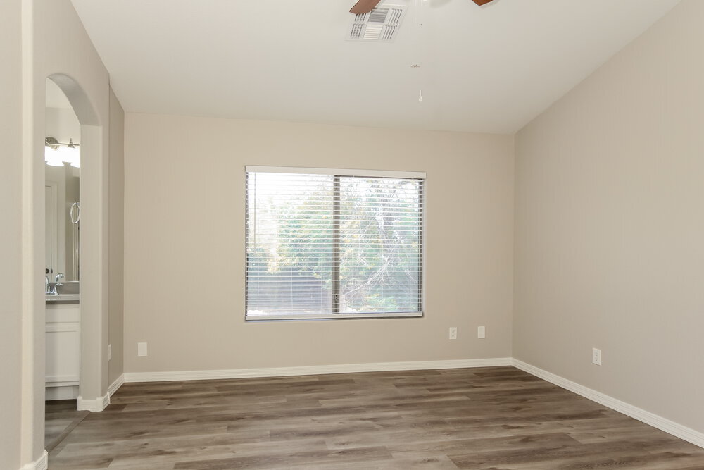 Building Photo - 2408 E Rosemonte Dr