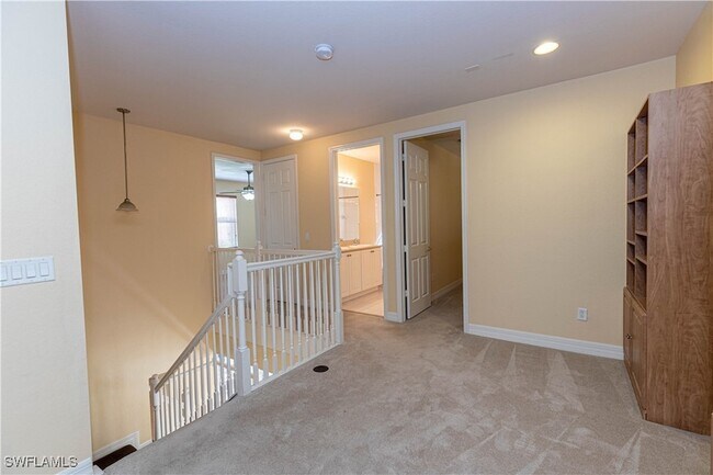 Building Photo - 10094 Mimosa Silk Dr
