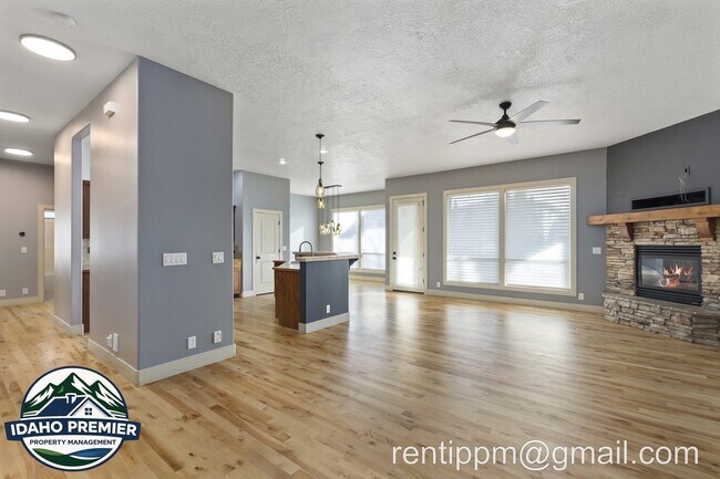 Building Photo - 3103 E Tybalt Ct