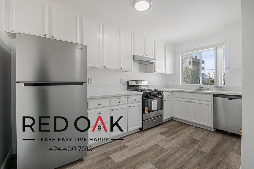 Building Photo - 6853 Agnes Ave