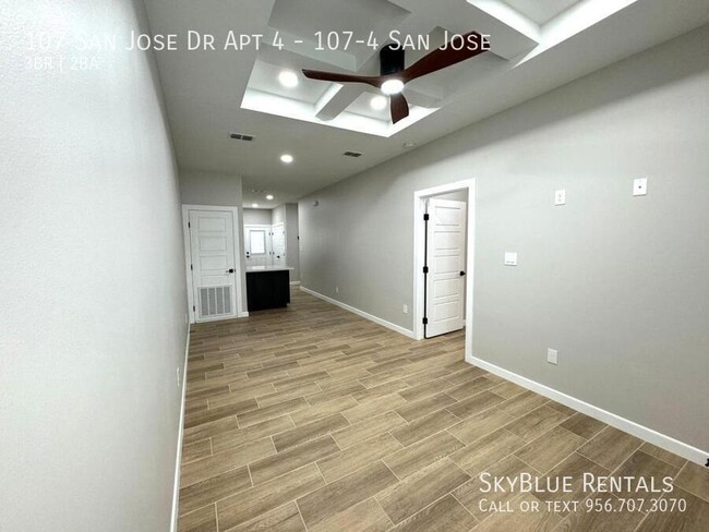 Building Photo - 107 San Jose Dr