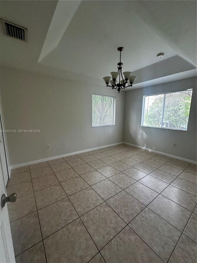 Building Photo - 2912 SE 15th Rd