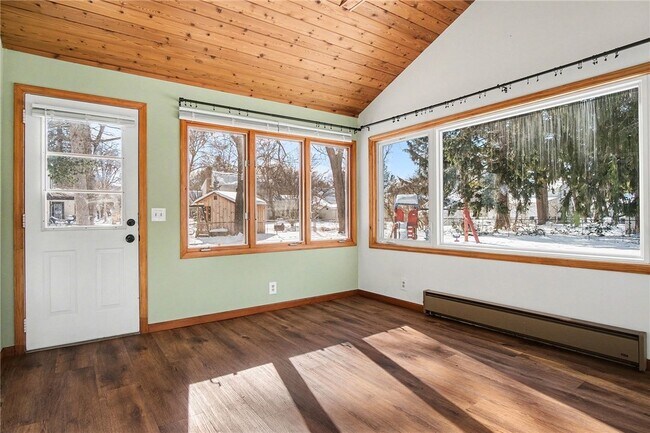 Building Photo - 21 Raleigh Rd