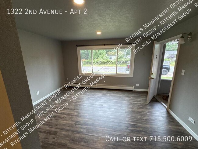 Building Photo - 1322 2nd Ave