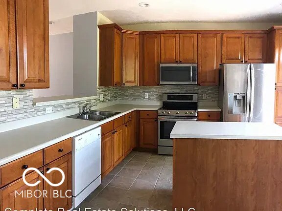Building Photo - 11715 Anton Dr