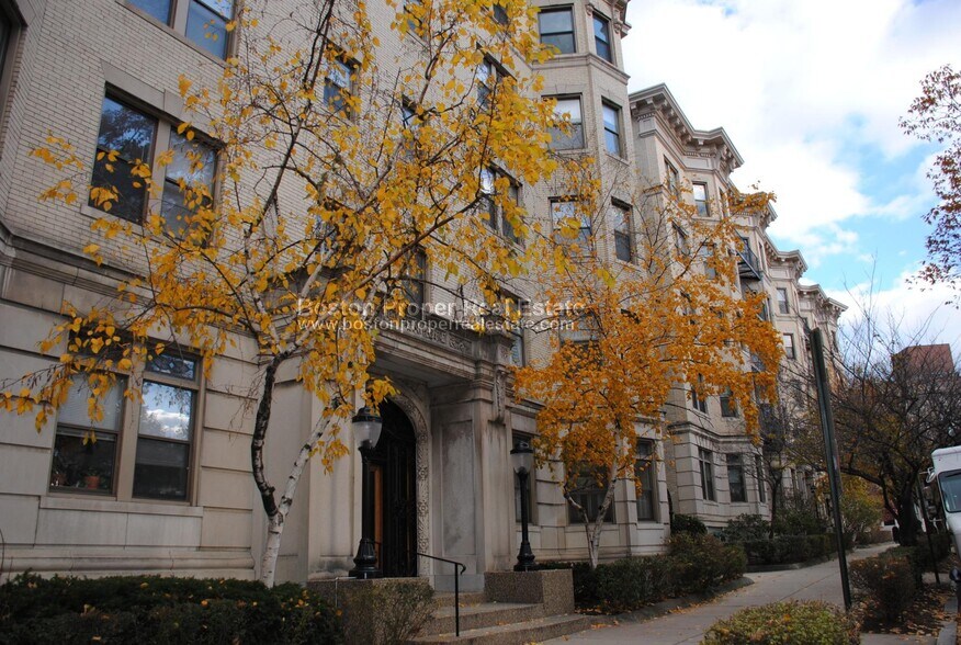 Building Photo - 60 Charlesgate E