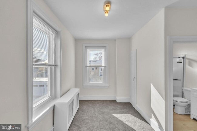 Building Photo - 459 Martin St