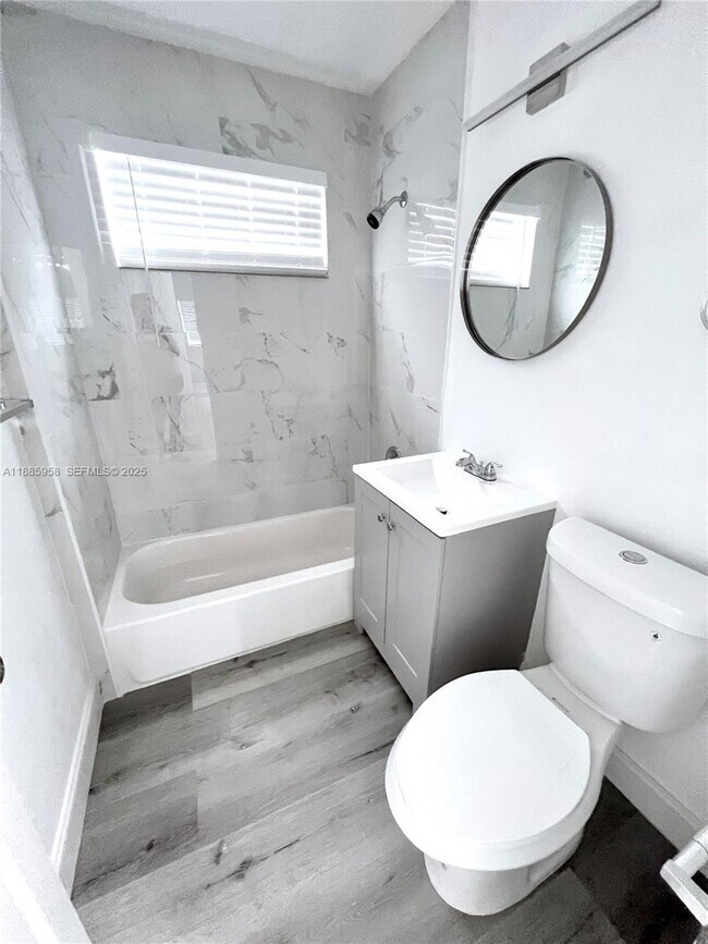 Building Photo - 140 NW 124th St