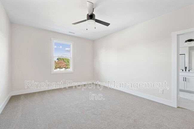 Building Photo - 676 Herlong Ave