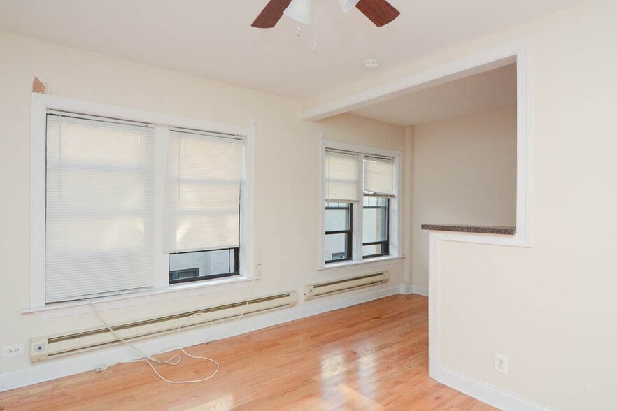 Building Photo - 2847 N Orchard St