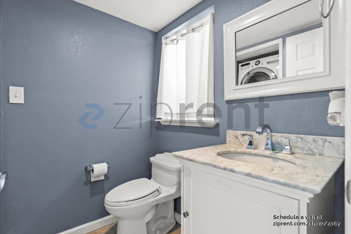 Building Photo - 2189 Hogan Dr