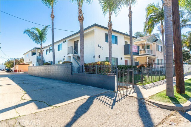 Building Photo - 523 W 12th St