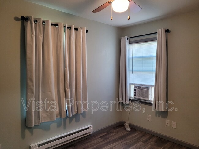 Building Photo - 127 Boston Ct