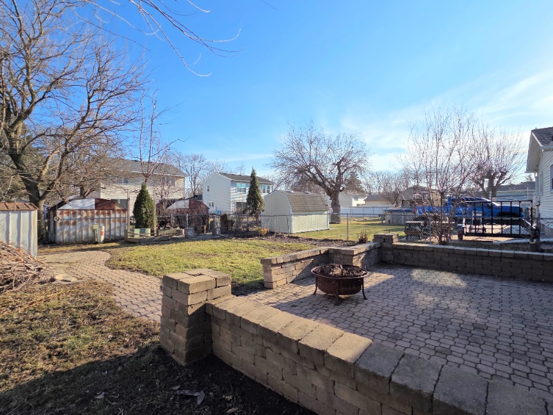 Building Photo - 331 Lawn Terrace