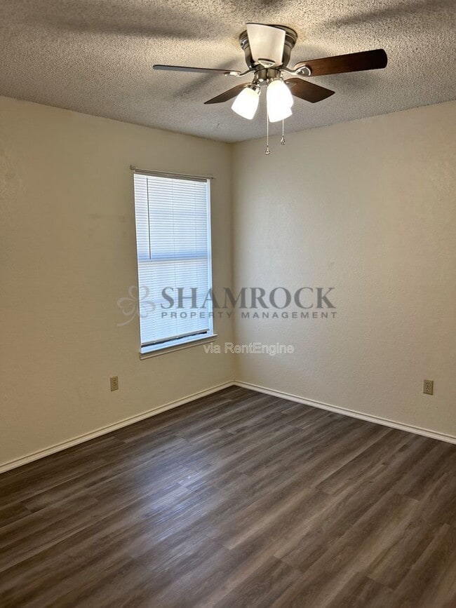 Building Photo - 1416 Chapel Ridge Rd