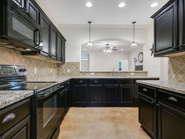 Building Photo - 3312 Airborne Ave