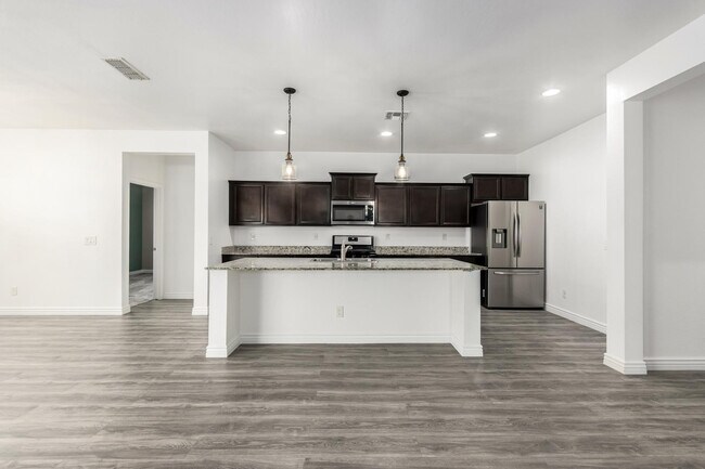 Building Photo - 1035 Carlsbad Dr