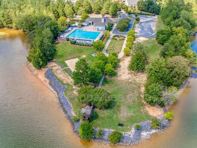 Building Photo - 26012 Misty Way Dr