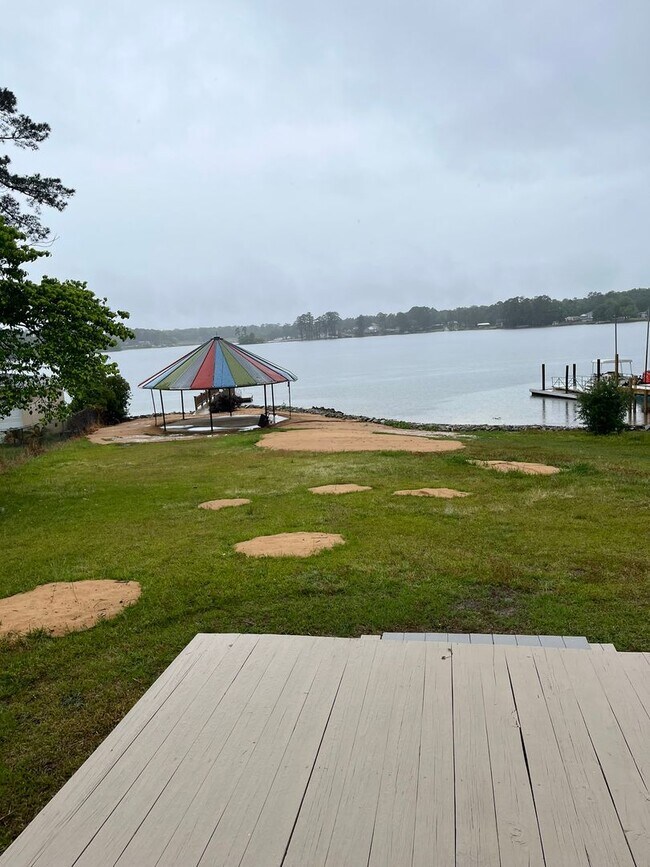 Building Photo - Lake Front With Gazebo on Lake Murray - Call Lexington Office for info 803-359-0793