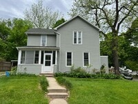 Building Photo - Studio Apartment!!