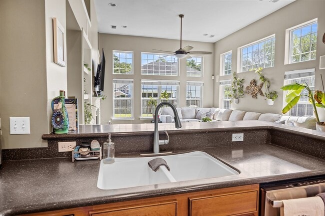Building Photo - Beautiful 4-Bedroom Home in Desirable Tanner Plantation