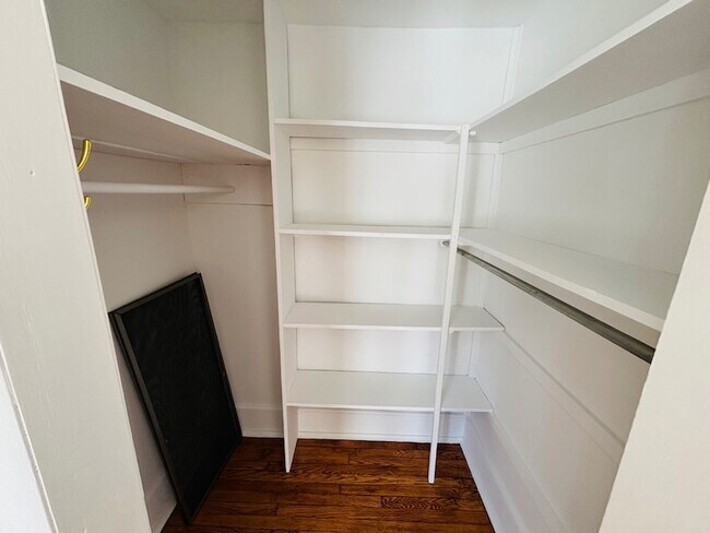 Building Photo - 31 4th St