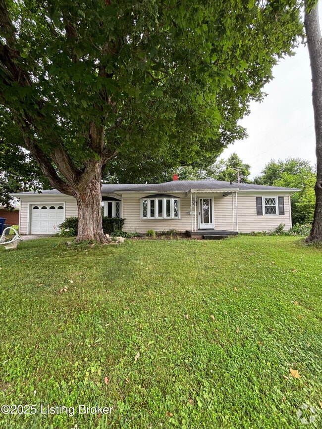 Building Photo - 516 Popp Ave