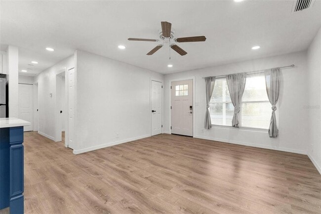 Building Photo - 2203 Nottingham Rd