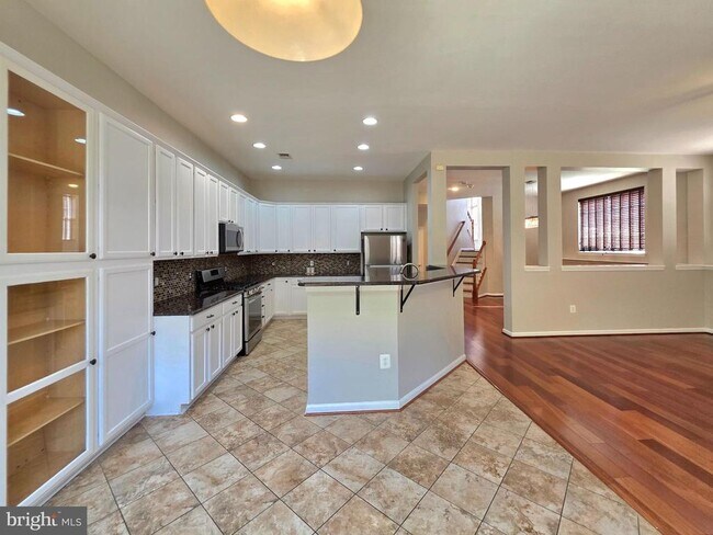 Building Photo - 8346 Middle Ruddings Dr