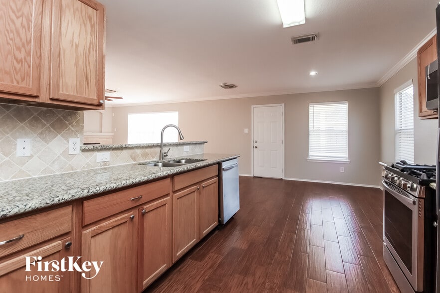 Building Photo - 12902 Trail Hollow Ct