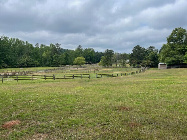 Building Photo - 17875 Birmingham Hwy