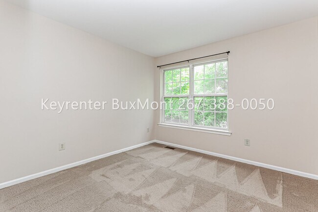 Building Photo - Makefield Glen 2-bedroom, 1.5-bath townhome