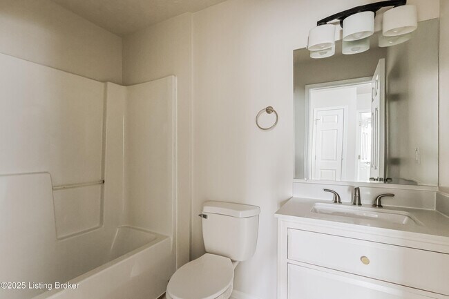 Building Photo - 9505 River Trail Dr