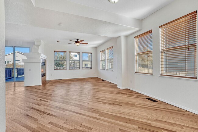 Building Photo - 7368 Prythania Park Dr