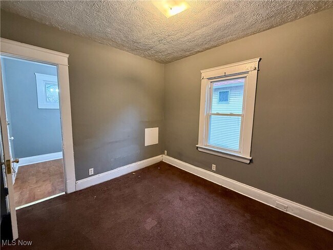 Building Photo - 9801 Raymond Ave